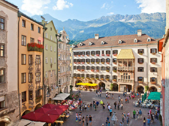 061_00000058743_Innsbruck-Altstadt-Goldenes-Dachl_Innsbruck-Tourismus_Christof-Lackner_Schoene Aussichten Touristik